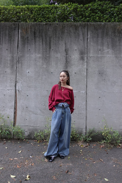 オフショルルーズニット